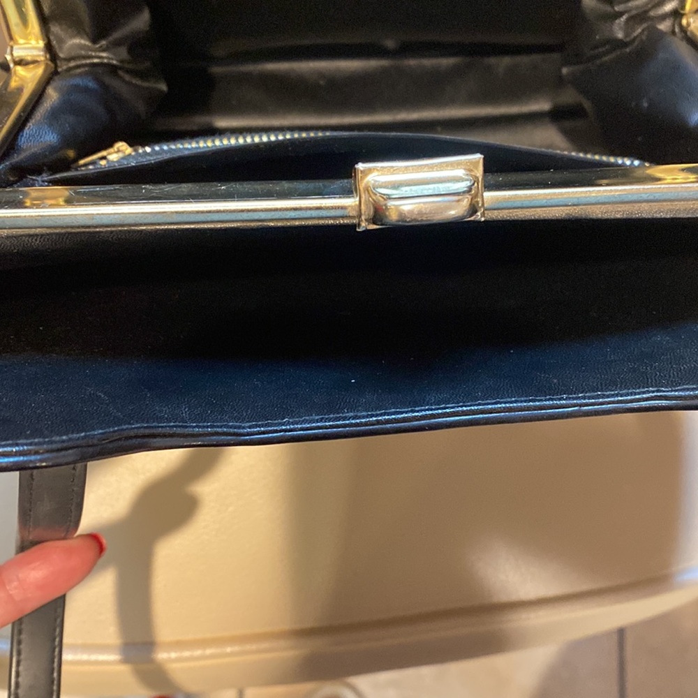 BLACK PURSE - Picture 6 of 7